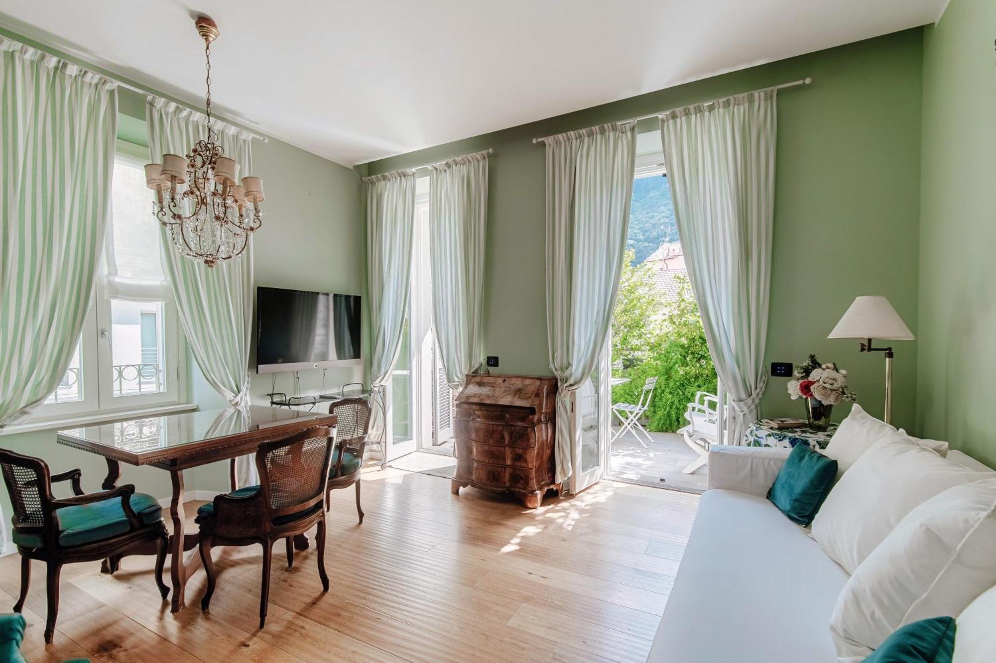 Green Home 65 - The House Of Travelers Como Exteriör bild