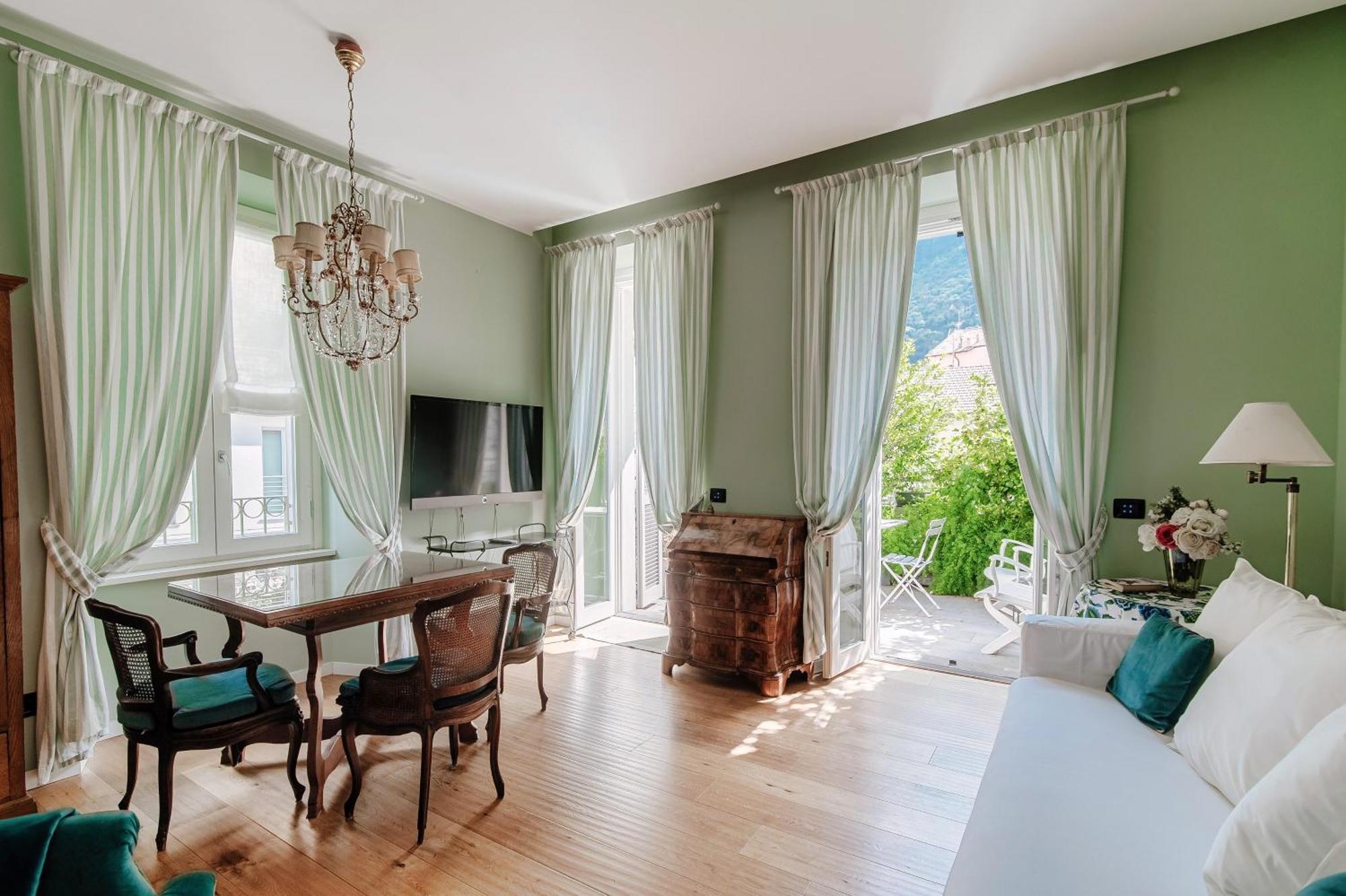 Green Home 65 - The House Of Travelers Como Exteriör bild