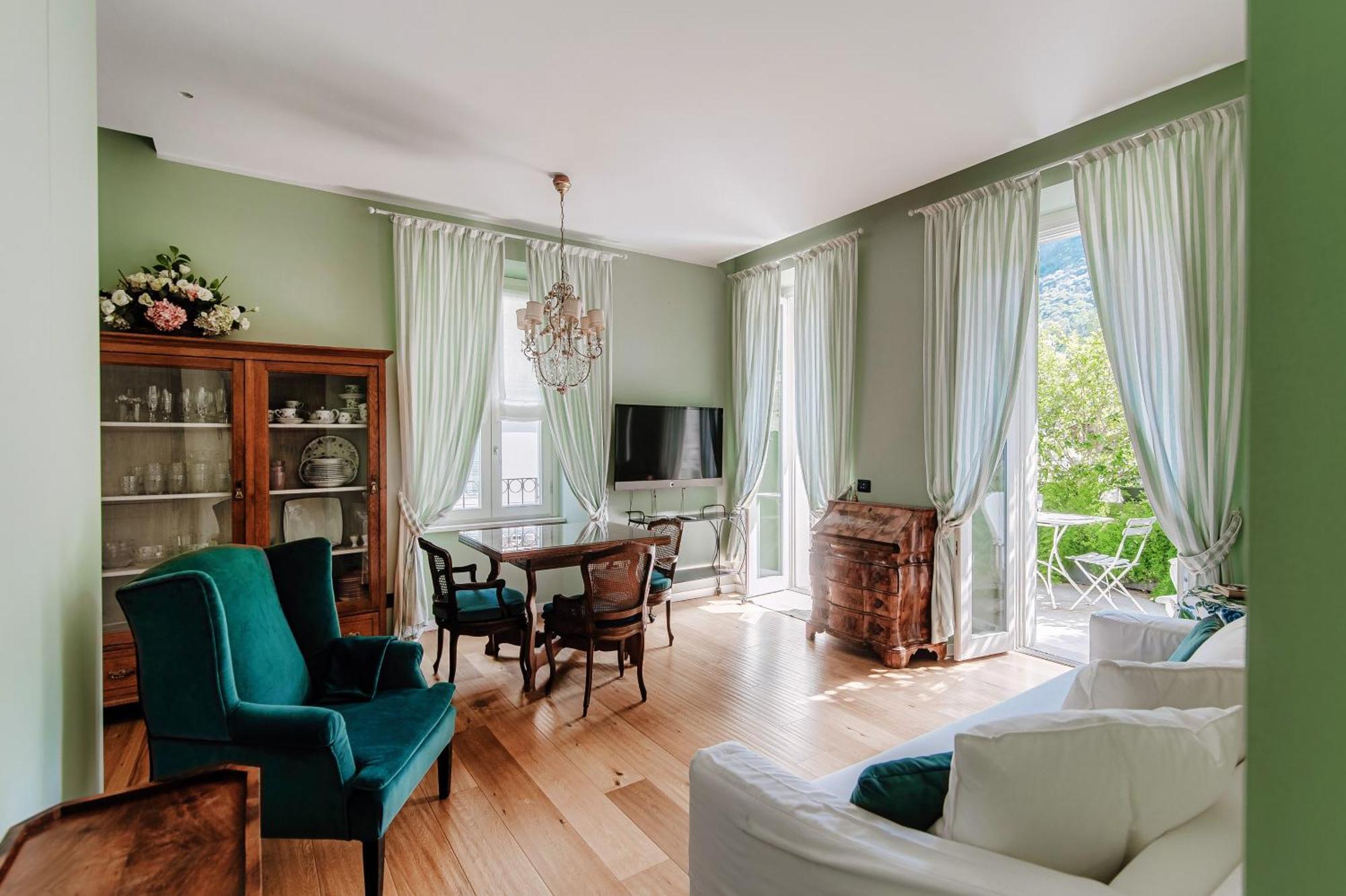 Green Home 65 - The House Of Travelers Como Exteriör bild