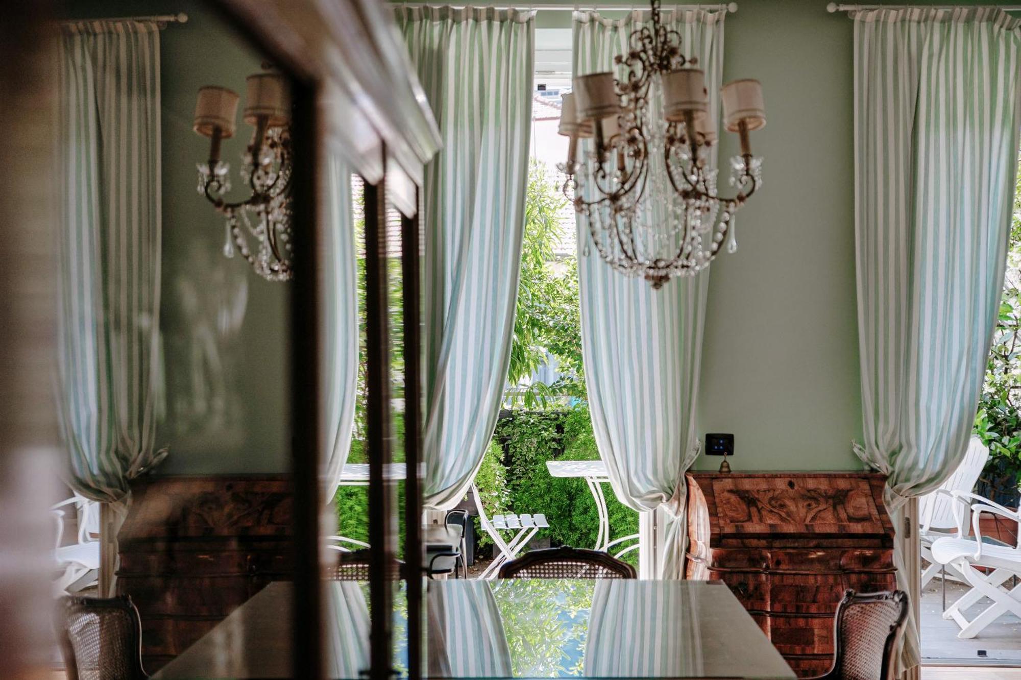 Green Home 65 - The House Of Travelers Como Exteriör bild