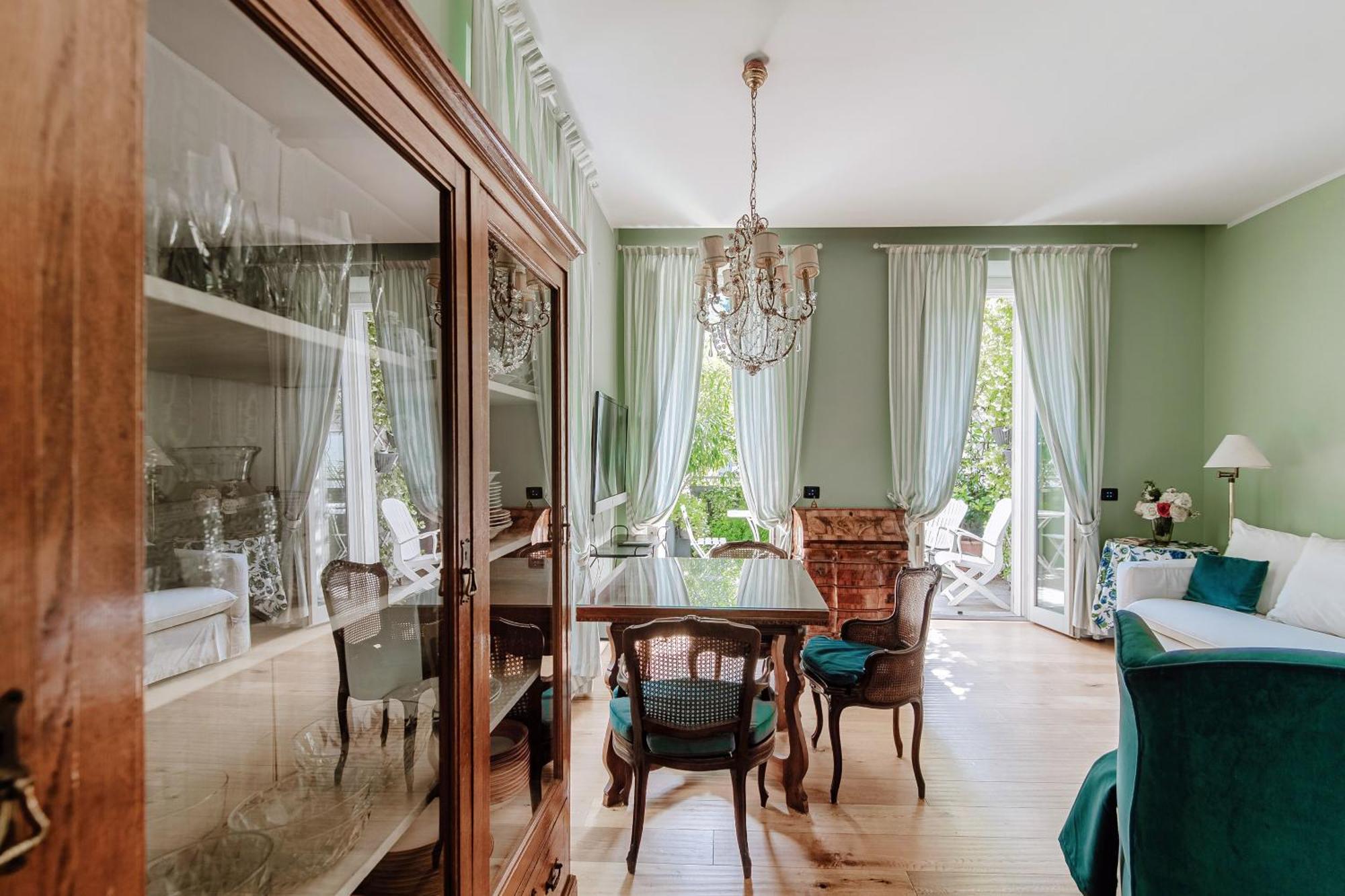 Green Home 65 - The House Of Travelers Como Exteriör bild