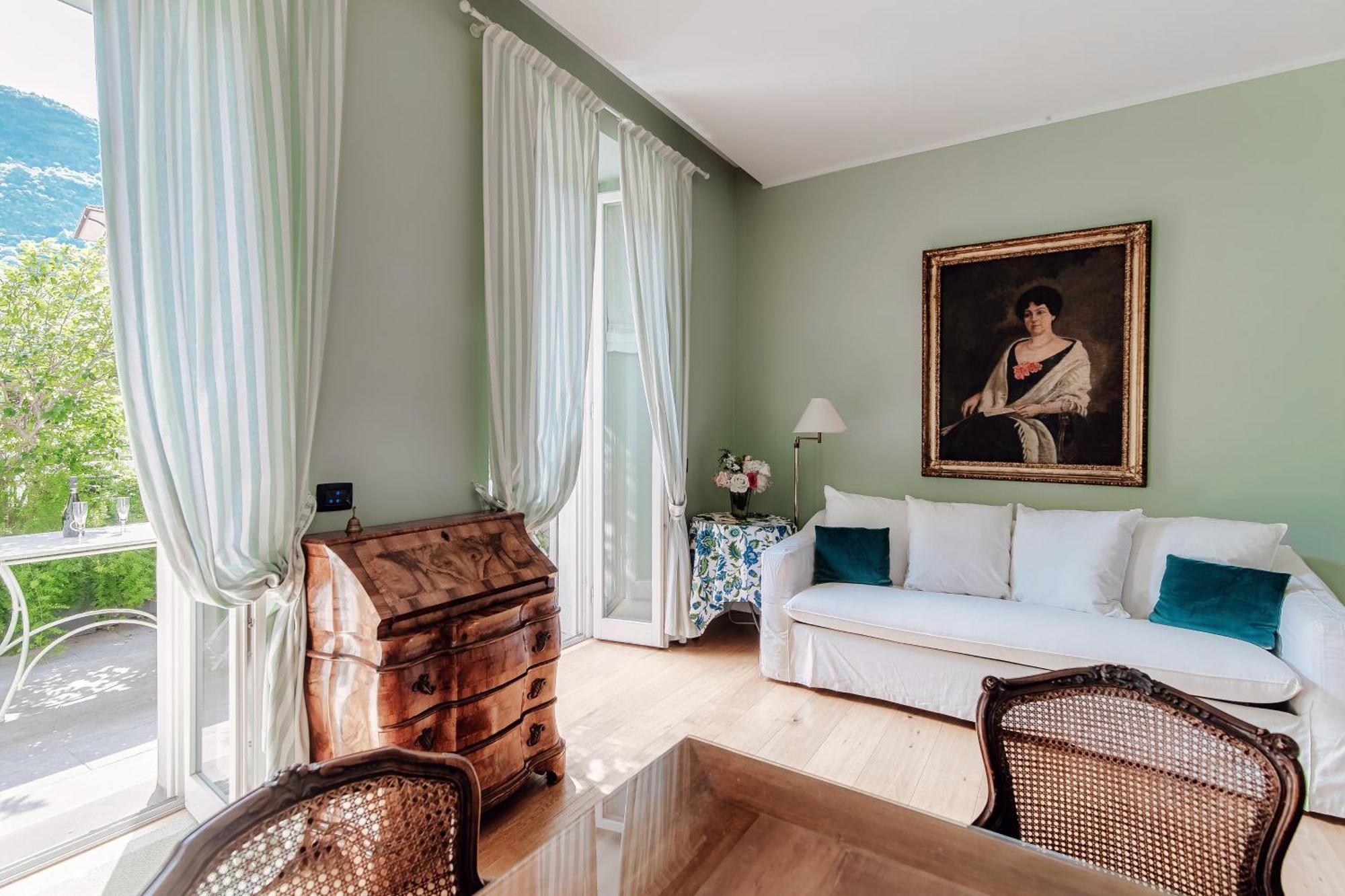 Green Home 65 - The House Of Travelers Como Exteriör bild